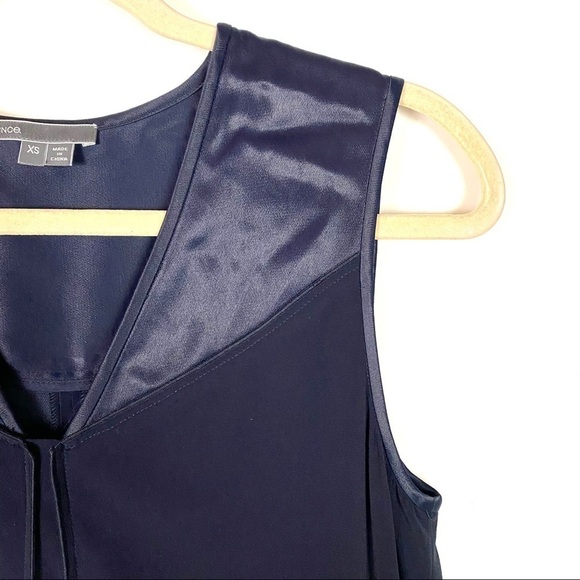 Vince V-Neck Matte Shine Dress Size XS Navy Pockets - Picture 6 of 12